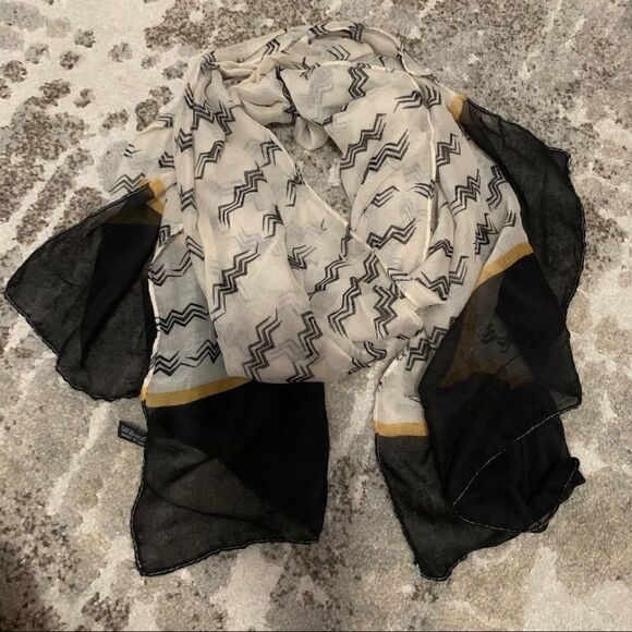 Patterned Scarf  - Picture 1 of 2